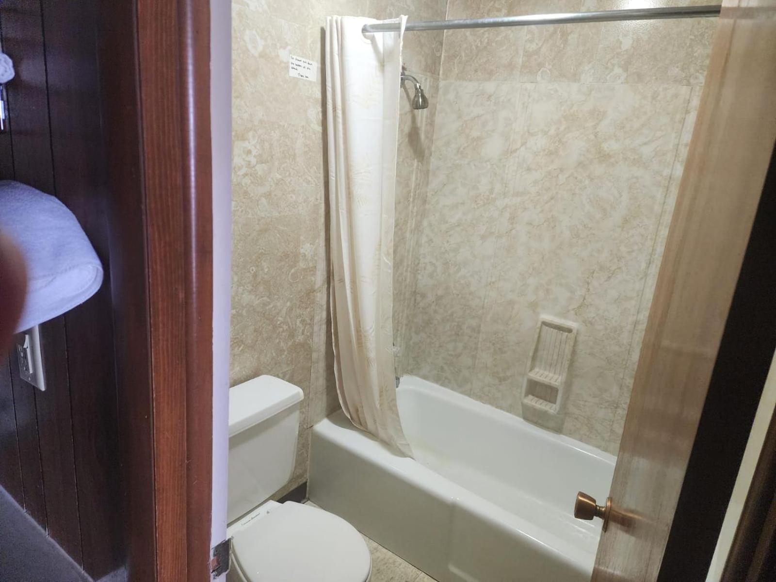 1St Inn By Oyo Quinter Hwy 70 Ks المظهر الخارجي الصورة